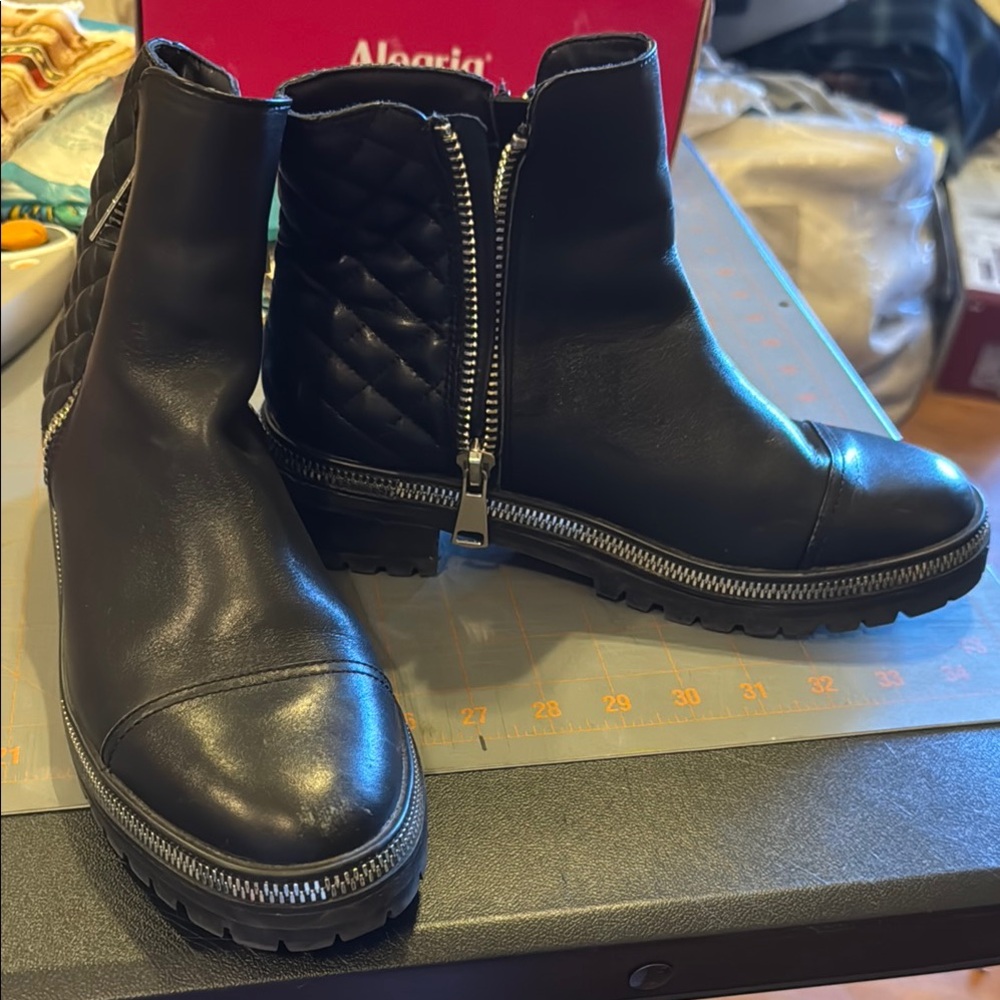 Steven Double Zippered Quilted Leather Black Boot
